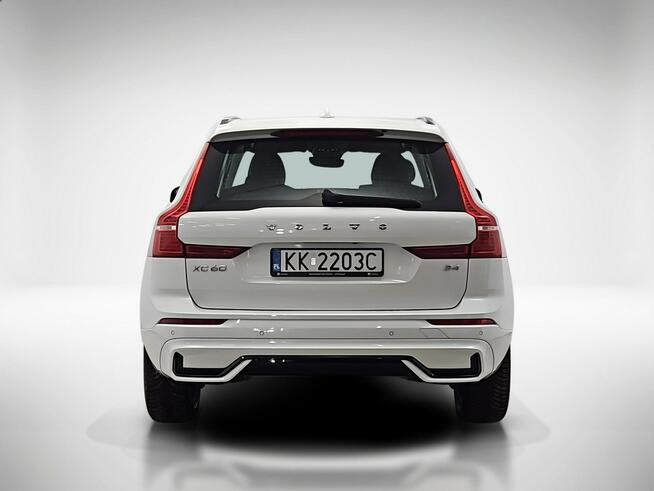 Volvo XC 60 B4 B Plus Dark aut ! Z Polskiego Salonu ! Faktura Vat ! Warszawa - zdjęcie 4
