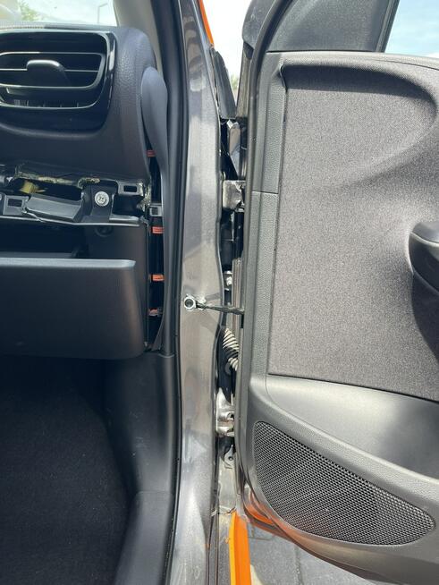 Toyota Yaris Hybryda Automat Kamera cofania Gliwice - zdjęcie 7