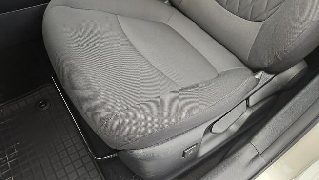 Toyota Corolla 1.5 Style ! Z Polskiego Salonu ! Faktura VAT ! Warszawa - zdjęcie 12