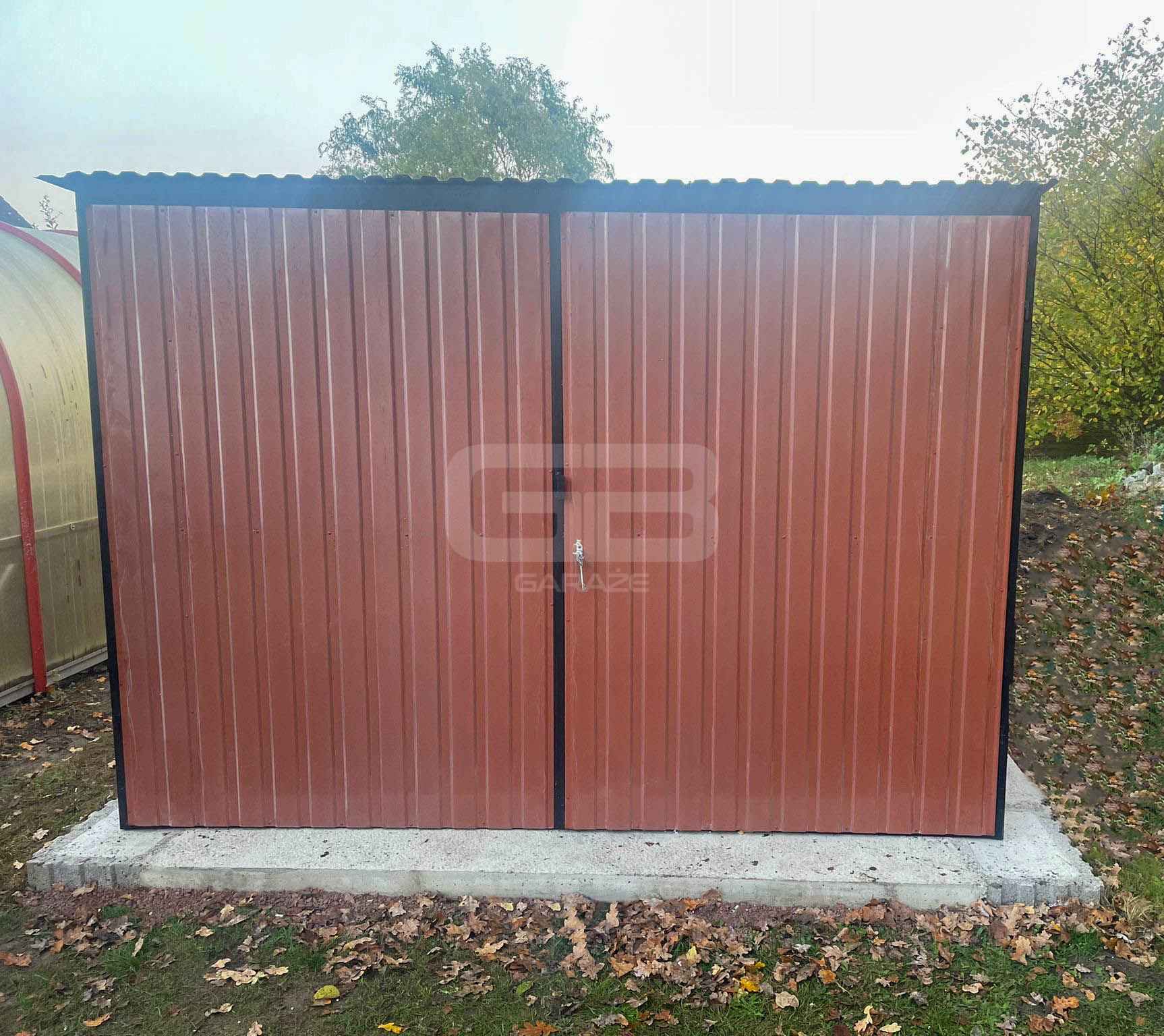 Garaż blaszany 3x5m - Brama dwuskrzydłowa jasny brąz rynny dach GB144 Iława - zdjęcie 2