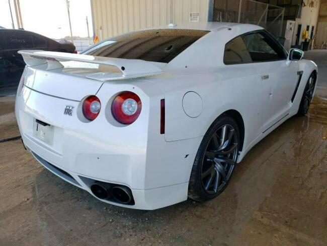 Nissan GT-R 2010, 3.8L, 4x4, Base, od ubezpieczalni Słubice - zdjęcie 4