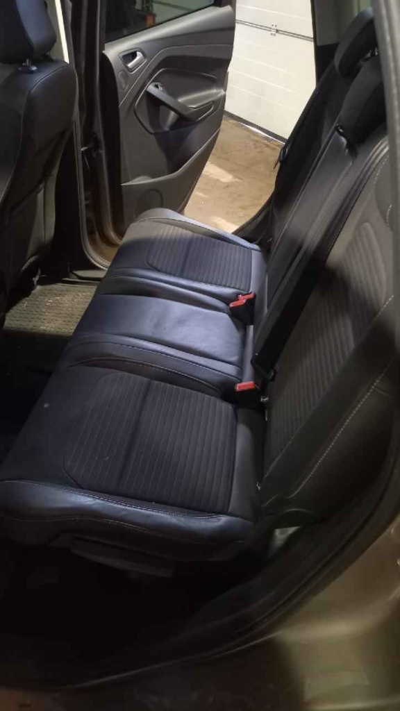 Sprzedam samochód Ford Kuga 1.5 benzyna z 2019 roku Nowa Huta - zdjęcie 6