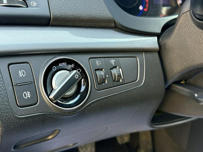 Hyundai i40 CW 1.7CRDi 136KM/Premium/Led/Tempomat/Alu16/SerwisASO Węgrów - zdjęcie 8