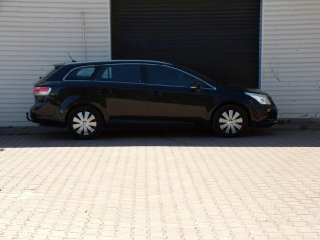 Toyota Avensis Klimatronic / Navi /Kamera / 1.8 /147KM /2011r Mikołów - zdjęcie 12