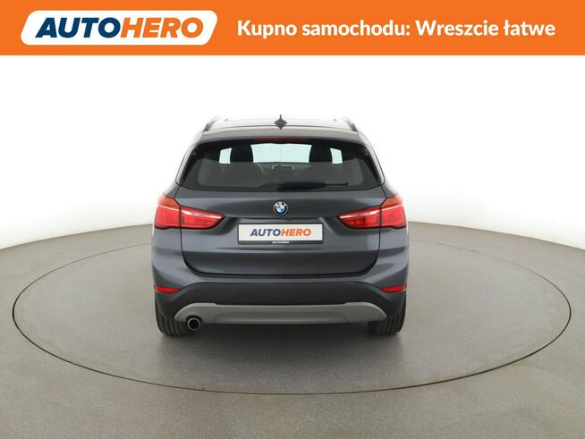 BMW X1 navi klima auto grzane fotele kamera i czujniki parkowania Warszawa - zdjęcie 6