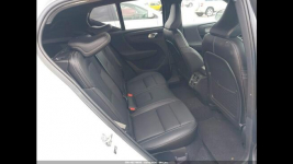 Volvo XC 40 INSCRIPTION / AWD / T5 / niski przebieg Tarnów - zdjęcie 11