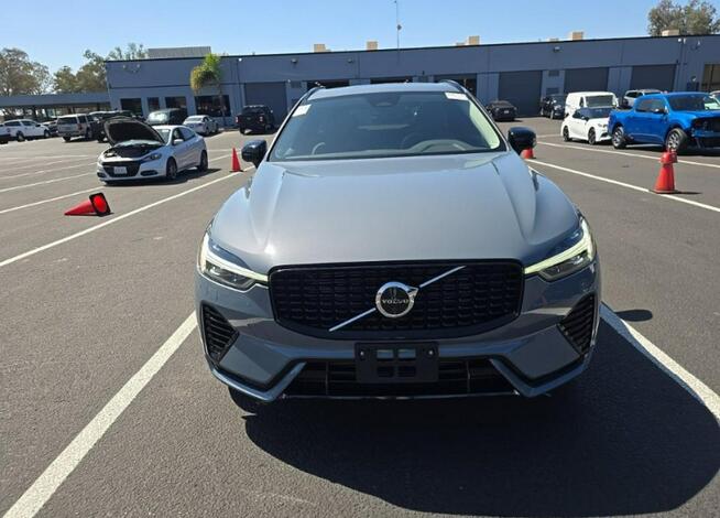 Volvo XC 60 Bogata wersja wyposażenia / AWD / Hybryda / T8 Wrocław - zdjęcie 2