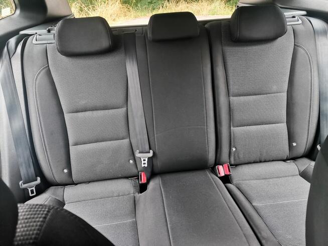 Hyundai i30 CW 1.6 CRDi 110 km kombi 2016 Kraków - zdjęcie 12