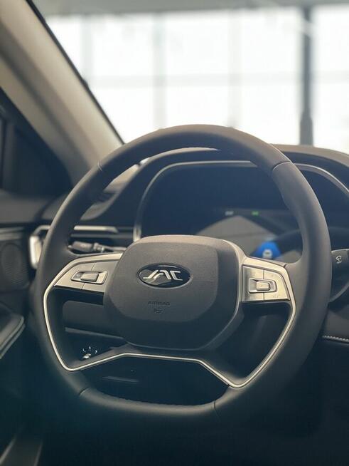 JAC J7 Plus 1.5i 136KM AT - Wyprzedaż! Nowy! za 89.900 PLN Śródmieście - zdjęcie 11