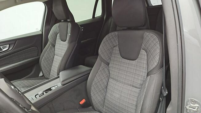 Volvo V60 B3 B Core aut ! Z Polskiego Salonu ! Faktura Vat ! Warszawa - zdjęcie 11