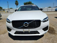 Volvo XC 60 / AWD / bogata wersja / niski przebieg Tarnów - zdjęcie 3