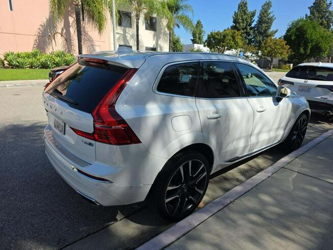 Volvo XC 60 INSCRIPTION / AWD / T6 / niski przebieg Chwaszczyno - zdjęcie 3