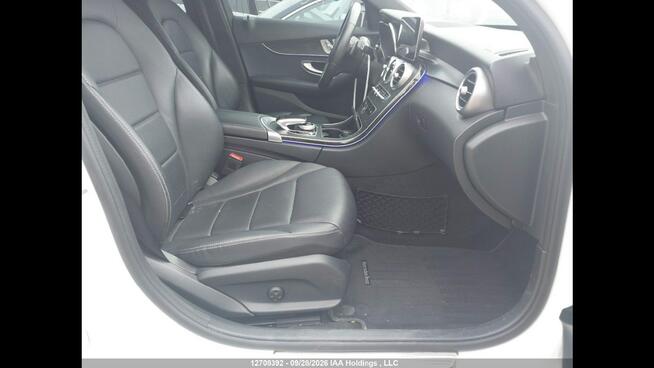 Mercedes C 300 4Matic / pakiet AMG / niski przebieg Warszawa - zdjęcie 9
