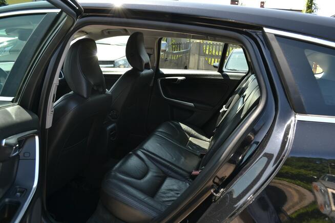 Volvo V60 Nawigacja*Climatronic*Serwis*LED*Automat 2.0T 203KM Częstochowa - zdjęcie 7