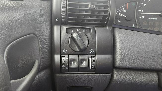 Opel Omega 2,5  v6 *automat* napęd tył *welury* Chełm Śląski - zdjęcie 12
