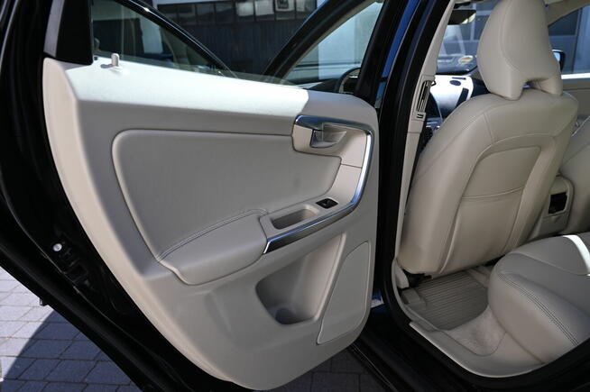 Volvo Xc 60 I 2.0 2017 Ostatni Wypust Perfekcyjny Prywatnie! Olesno - zdjęcie 10