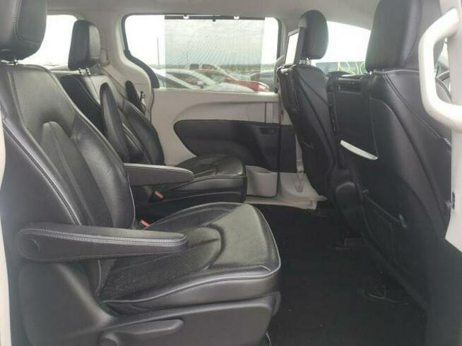 Chrysler Pacifica 2018, 3.6L hybryda, po gradobiciu Warszawa - zdjęcie 7