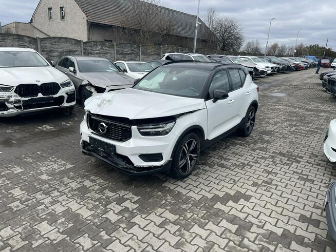 Volvo XC 40 T3 Skóra Podgrzewanie Kamera Virtual Gliwice - zdjęcie 2