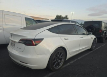 Tesla Model 3 AWD / DUAL MOTOR / LONG RANGE / niski przebieg Białystok - zdjęcie 4