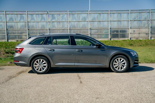 Skoda Superb Combi 2.0 TDI Ambition, Salon PL, Bezwypadkowy, FV23% Warszawa - zdjęcie 9