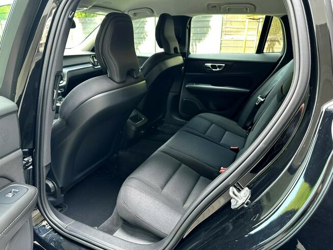Volvo V60 2.0 T4 Momentum aut, Iwł, Serwis, Salon PL, FV23% Pęcice - zdjęcie 10