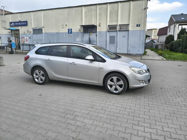 Opel Astra J 1.4 turbo Sports Tourer kombi Rok 2012 19500zł Kraków - zdjęcie 1