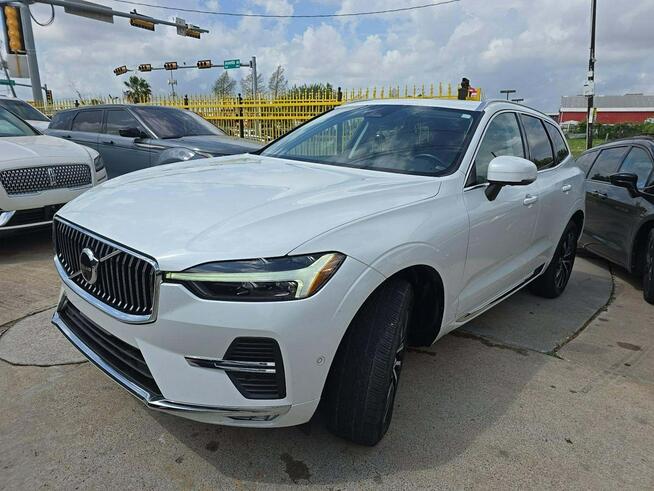 Volvo XC 60 AWD / Bright Theme / niski przebieg Tarnów - zdjęcie 2