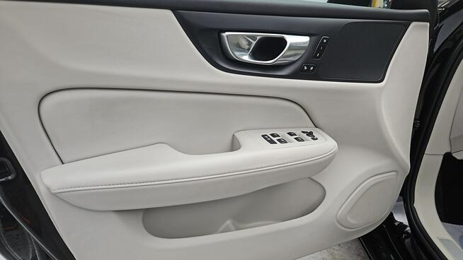 Volvo V60 B3 B Plus Dark aut ! Z Polskiego Salonu ! Faktura VAT ! Warszawa - zdjęcie 10