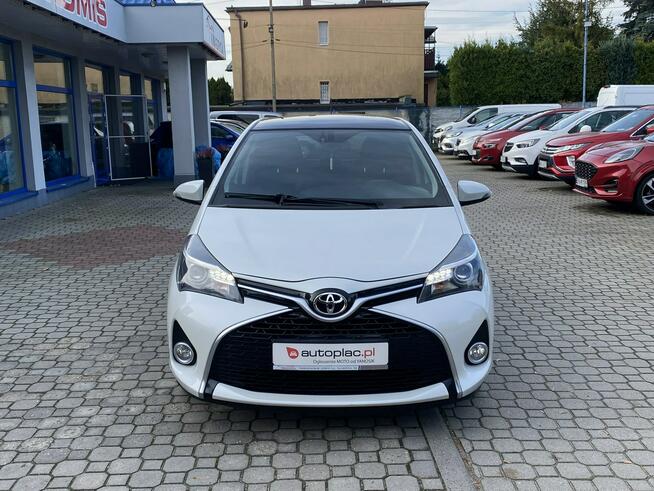 Toyota Yaris 1.3 99KMBiała perła,Panorama,Kamera,Navi Tarnowskie Góry - zdjęcie 3
