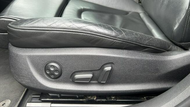 Audi A4 1.8 T Skóry Bixenon+ledy Navi MMI El. fotele Gdynia - zdjęcie 11