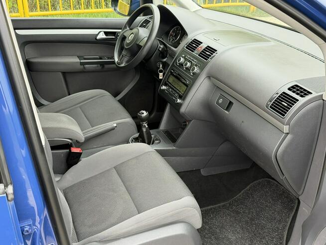 Volkswagen Touran 1.6TDI 2010 Zarejestrowany Klima Gostyń - zdjęcie 7