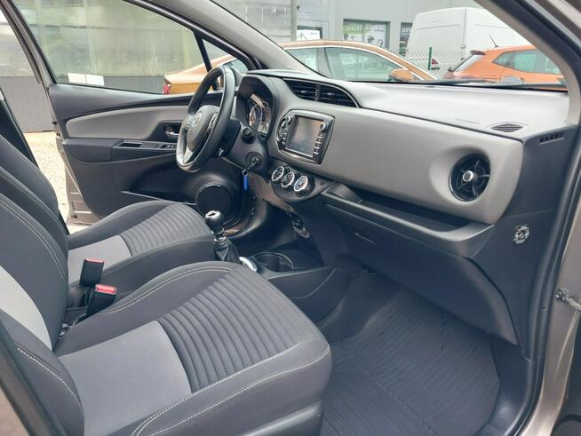 Toyota Yaris 1500 benz. SALON PL.  Kamera Tempomat czujniki Warszawa - zdjęcie 3