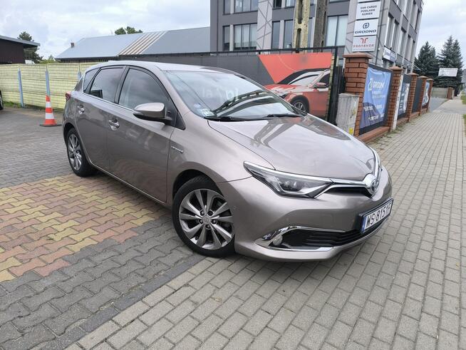 Toyota Auris 1.8i 136KM HYBRID Klimatronic Kamera Skóra Łuków - zdjęcie 2