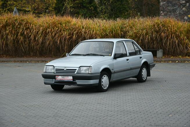 Opel Ascona SEDAN 1.6 BENZYNA 75KM 1986r. 138tkm 5 biegów POLECAM Kampinos - zdjęcie 2