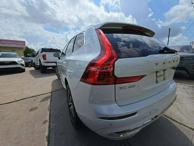 Volvo XC 60 AWD / Bright Theme / niski przebieg Tarnów - zdjęcie 4