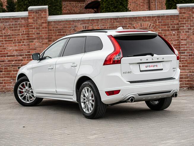VOLVO XC60 2.4D 163KM R-DESIGN XENON ALU18 PANORAMA SUPER STAN Podzagajnik - zdjęcie 5