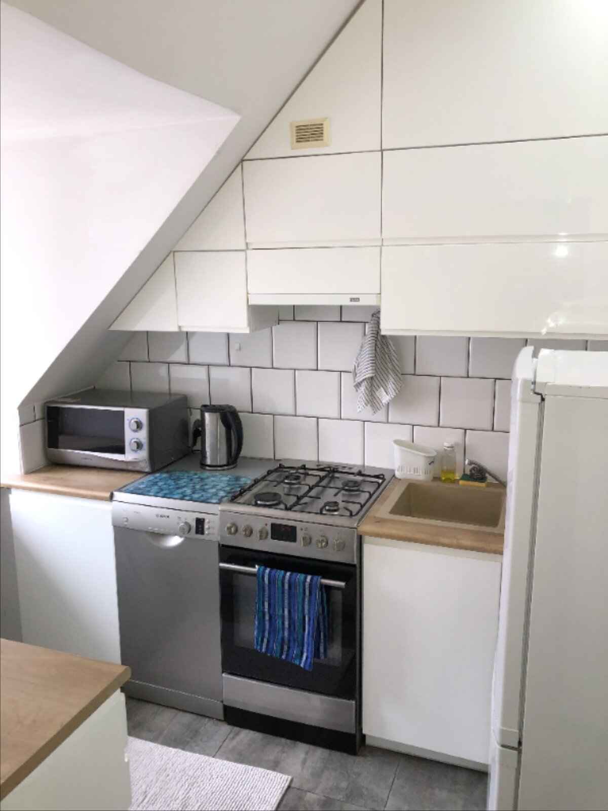 1pok, 30met, okolice Prądzyńskiego STRYCH (Wrocław) Krzyki - zdjęcie 9