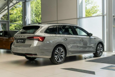 Škoda Octavia Combi Sportline 1.5 TSI m-HEV 150 KM DSG Łódź - zdjęcie 6