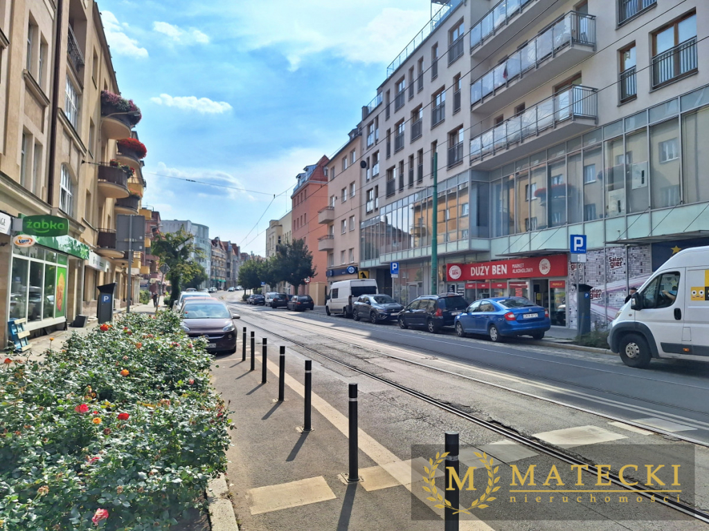 Kameralny lokal z witrynami w TOP lokalizacji Wilda - zdjęcie 7