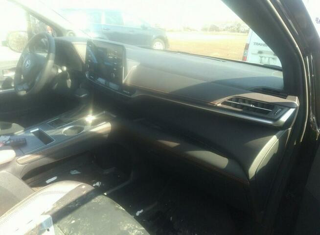 Toyota Sienna 2021, XSE, porysowany lakier Warszawa - zdjęcie 6