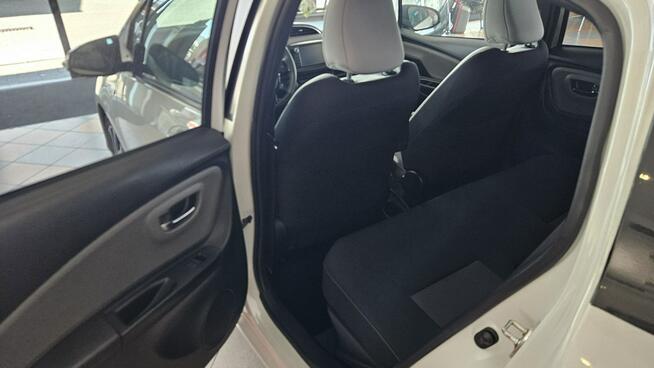 Toyota Yaris Warszawa - zdjęcie 4