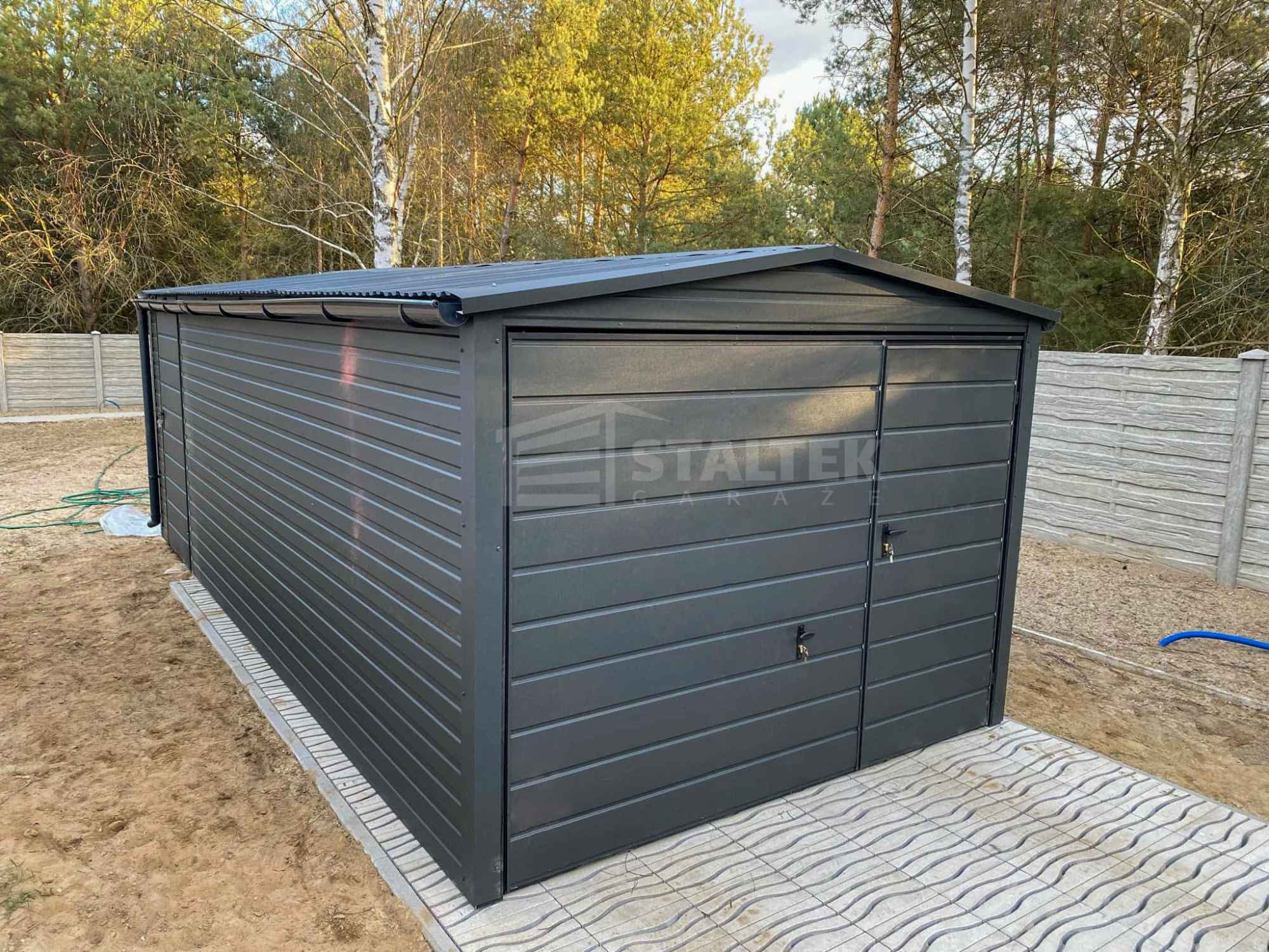 Garaż blaszany 3x6m - Brama uchylna - drzwi Dach rynny ST171 Giżycko - zdjęcie 3