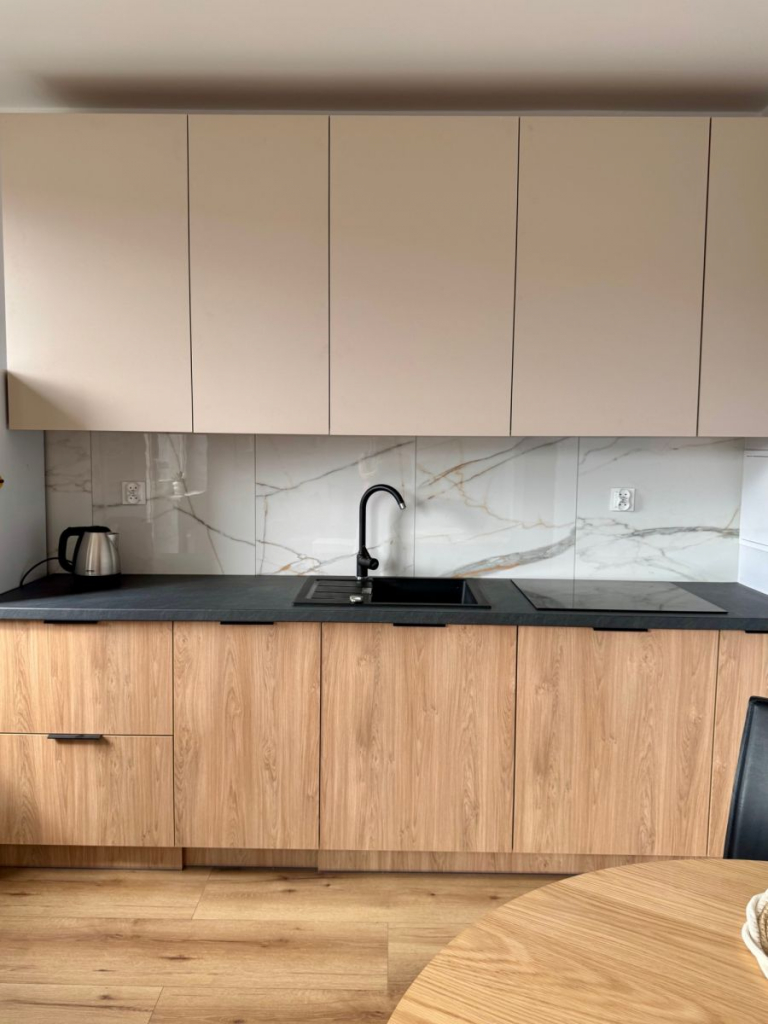 Kawalerka po remoncie, balkon, Kampus Morasko. Poznań - zdjęcie 9