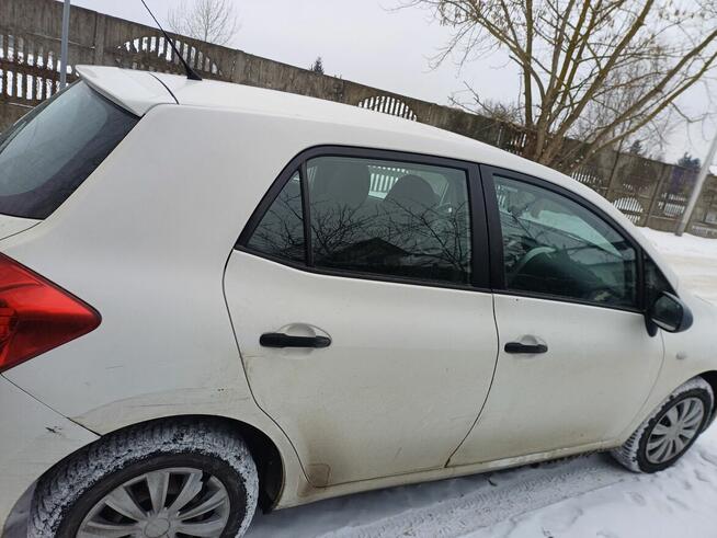 Toyota Auris (2007 r.) Marki - zdjęcie 3