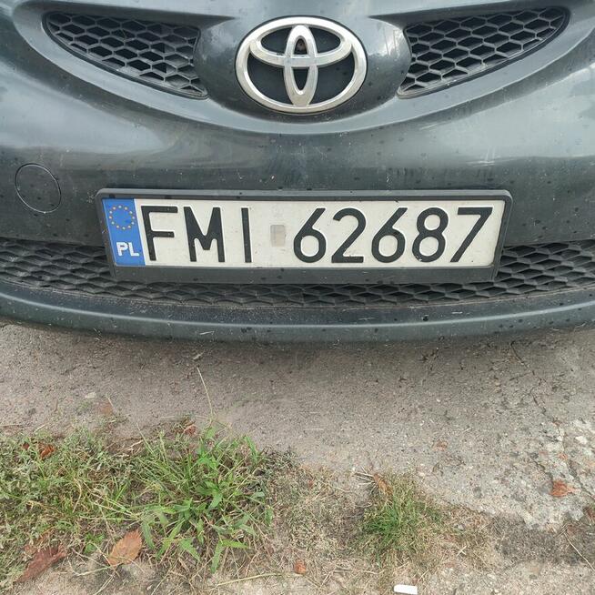 Syndyk sprzeda samochód osobowy Toyota Aygo Jeżyce - zdjęcie 9