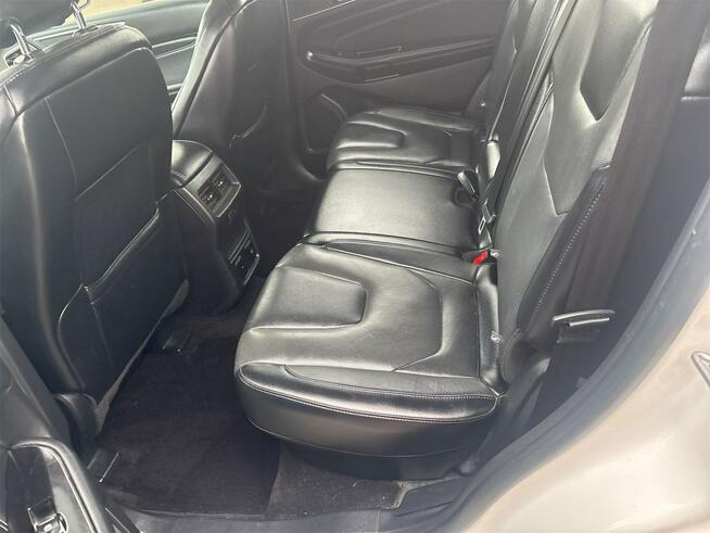 Ford EDGE TITANIUM / AWD / niski przebieg Wrocław - zdjęcie 8
