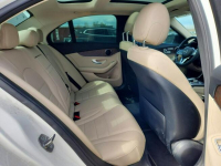 Mercedes C 300 4Matic / pakiet AMG / niski przebieg Warszawa - zdjęcie 10