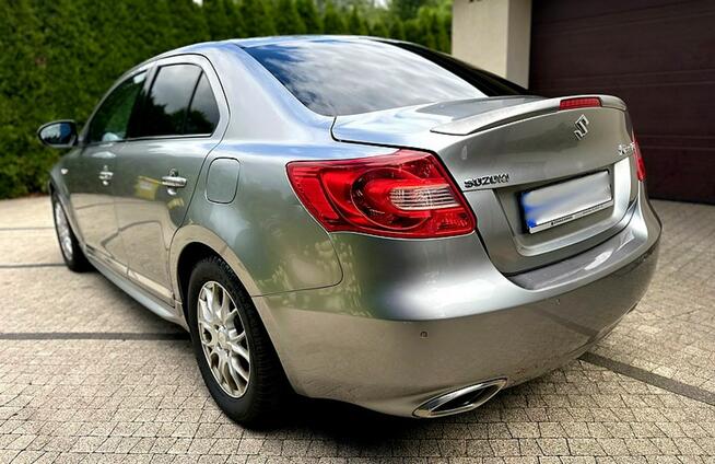 Suzuki Kizashi 2.4 4x2 178 KM Bogata wersja Keyless Go Skóry 2xPDC Wrocław - zdjęcie 3