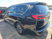 Chrysler Pacifica LIMITED / Hybryda / niski przebieg Tarnów - zdjęcie 5