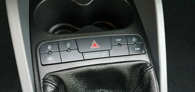 Seat Ibiza Bardzo dobre 1,4 MPI/Tempomat/Czujniki parkowania Przyszowice - zdjęcie 11